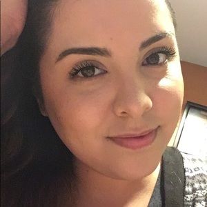 Meet your Posher, Deborah